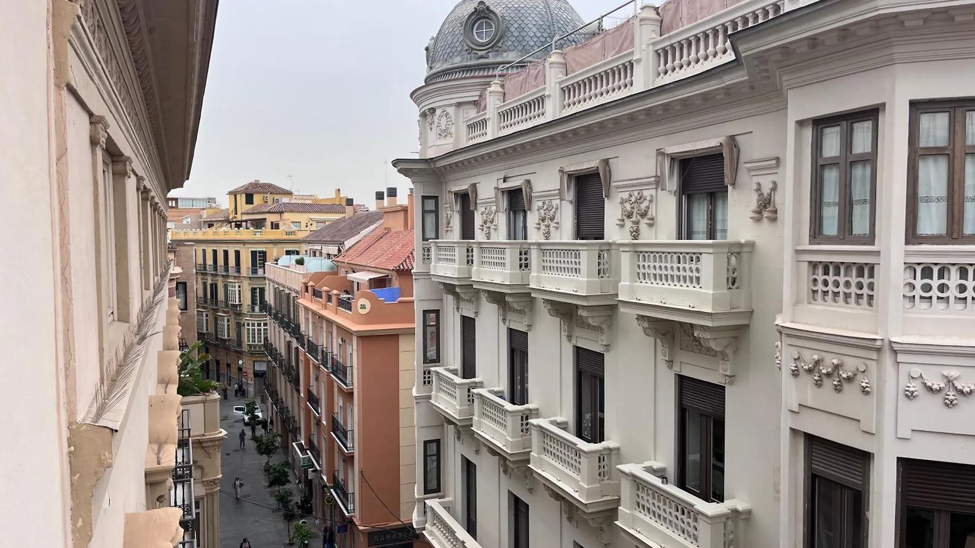 Homely Malaga Felix Saenz Deluxe 0*,