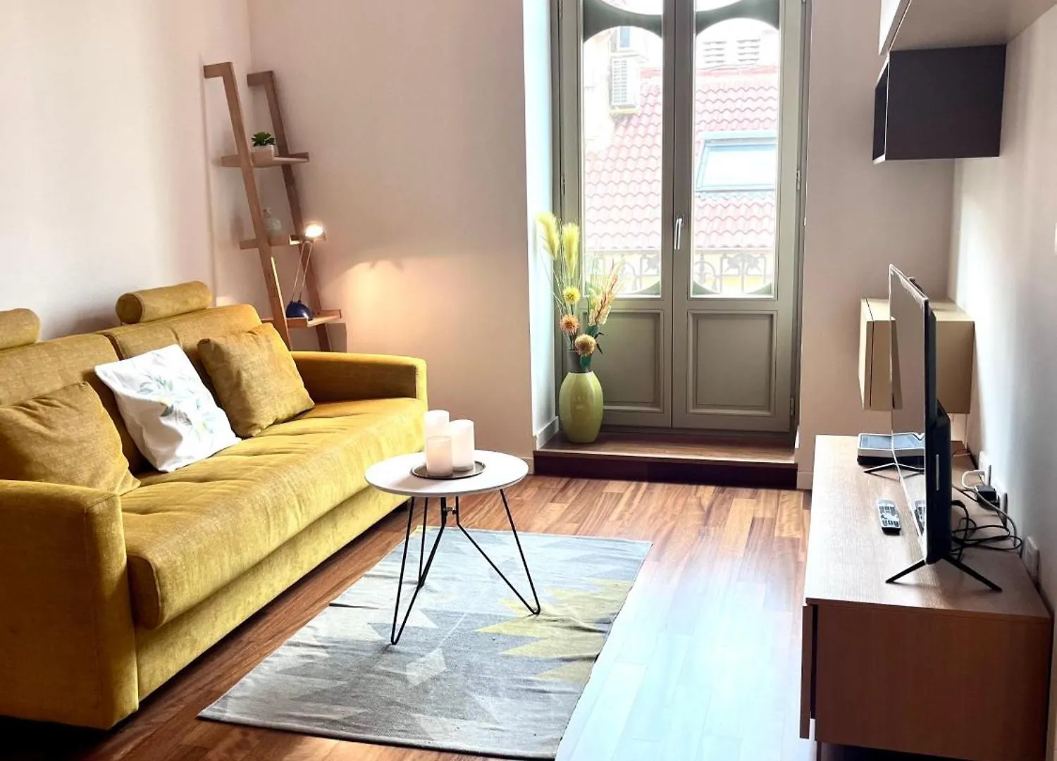 Homely Malaga Felix Saenz Deluxe 0*,